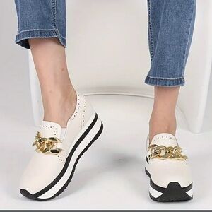 Women's Cream Slip-On Shoes with Gold Chain